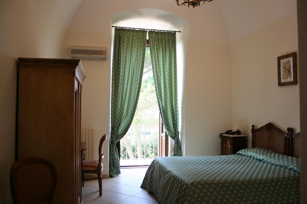 Отель Agriturismo Antico Leccio Джоя-дель-Колле Номер фото